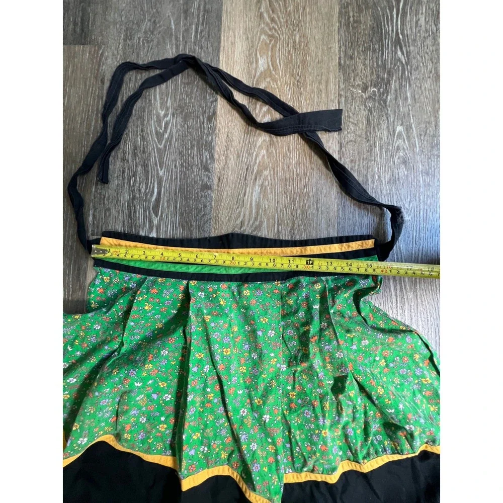 Floral Half Apron Womens One Size Green Black Good Ribbon Trim Pleated